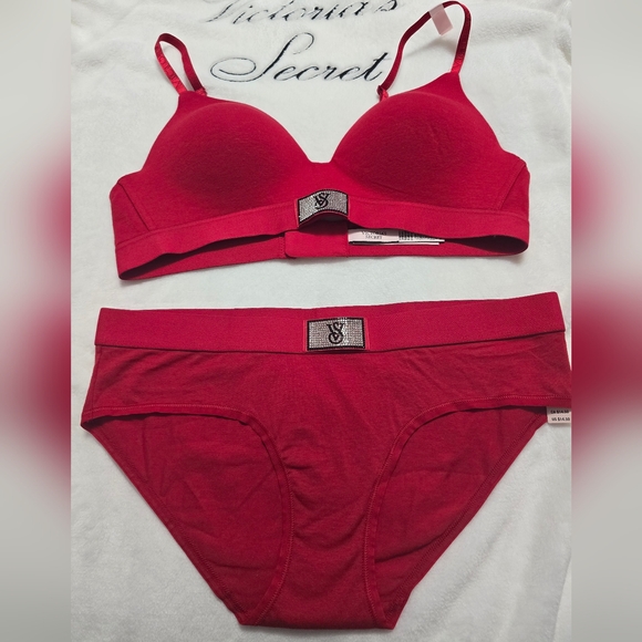 Victoria's Secret Other - 💖VICTORIA SECRET Shine Patch Lightly Line Wireless T-Shirt Bra Set. Red. 36B/ M
